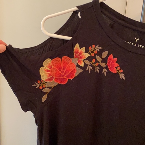 Open shoulder t shirt - Picture 2 of 2